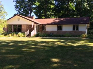 2698 Country Club Rd, Petoskey, MI 49770