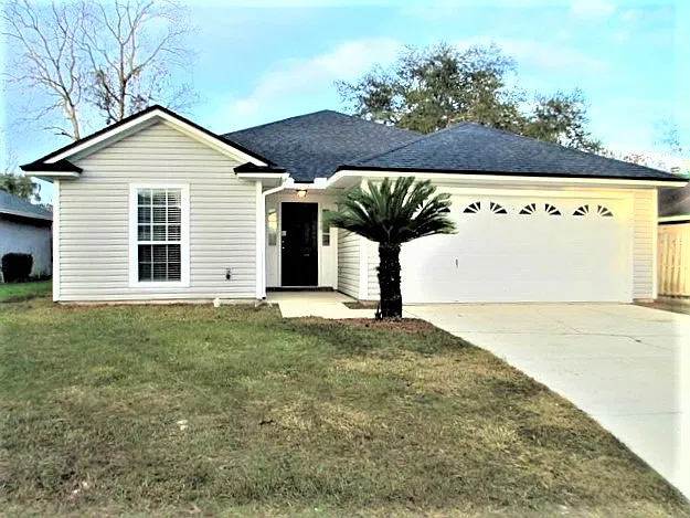 4 bed, 2.0 bath, 1770 sqft, $2,090 — Photo 1