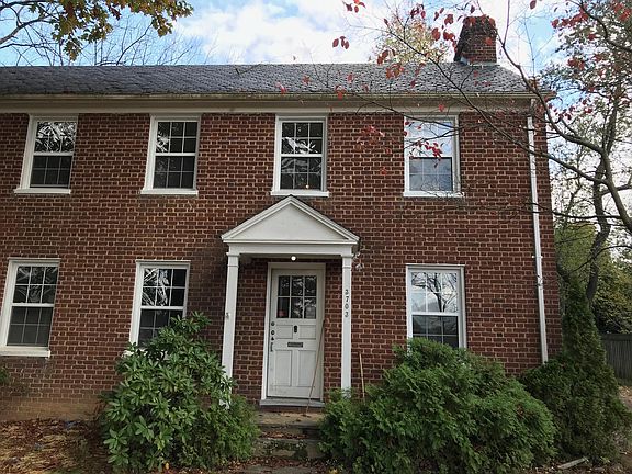 4th image of 3703 McLean Ave