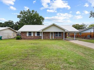 202 Hunter Dr, Ocean Springs, MS 39564