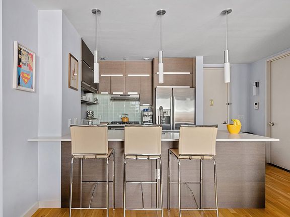4th image of 545 Washington Ave APT 709