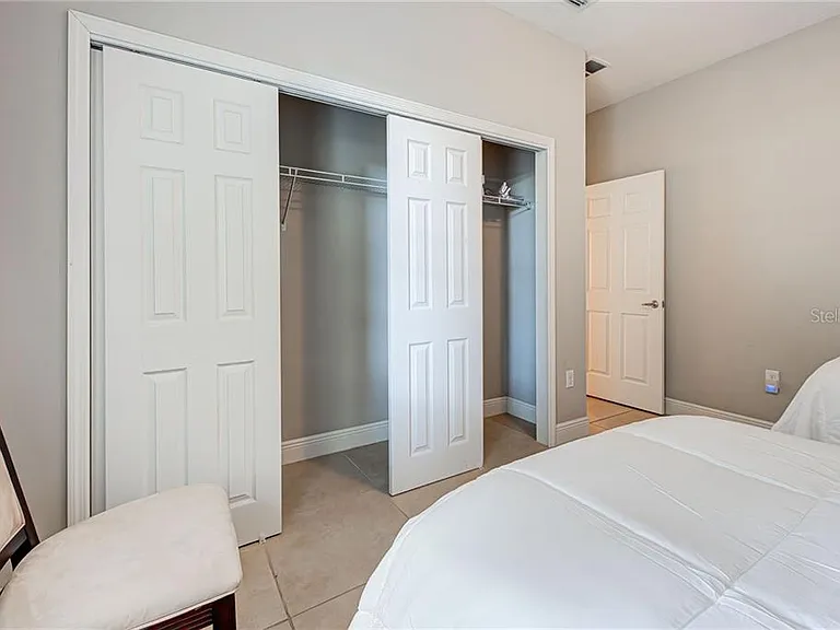 2330 Bradford St — Photo 17