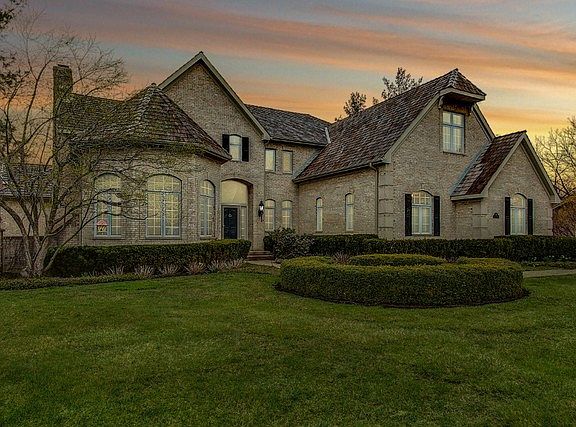 2nd image of 308 Camelot Ln