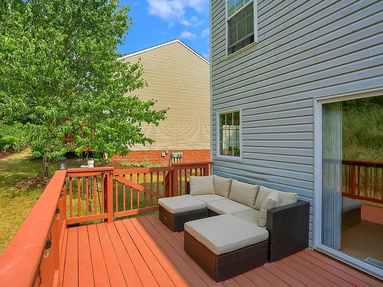 609 Village Green Blvd E — Photo 9