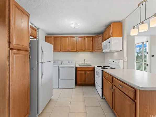 95-2048 Waikalani Pl APT D604, Mililani, HI 96789