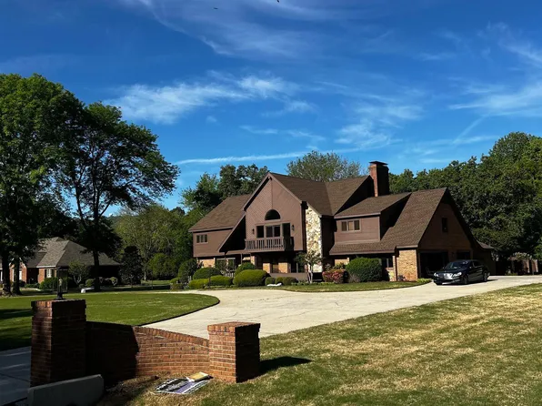 355 Forrest Hills Dr, Brownsboro, AL 35741