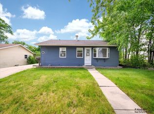 129 McCabe Dr, Streamwood, IL