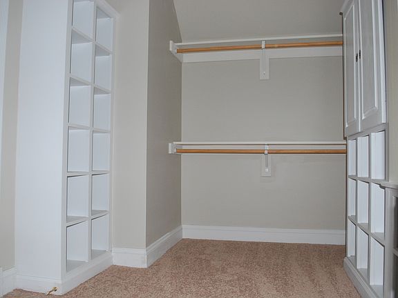 Master Walk-in
