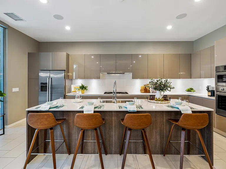 660 Equinox Way — Photo 8