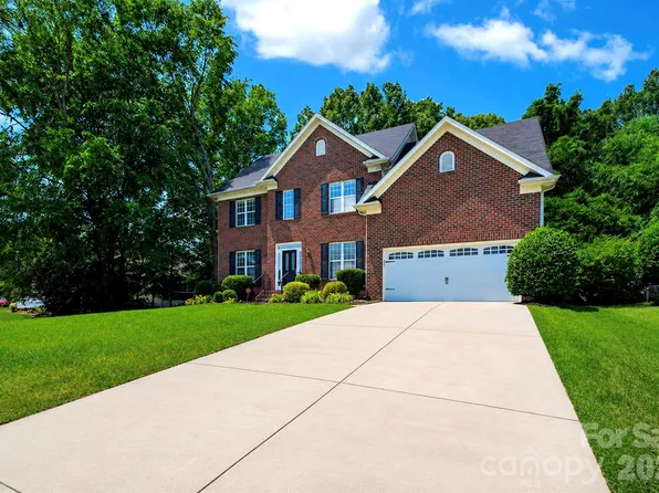 11005 Chilcomb Ct, Charlotte, NC 28262