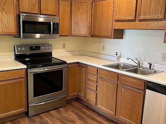 2nd image of 4911 N Arbor Woods Ct APT 302