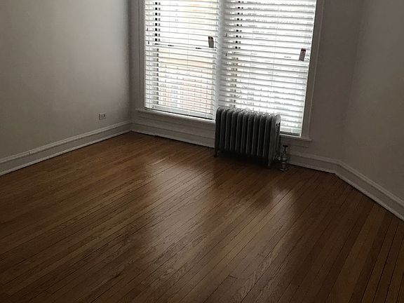 2nd image of 4505A N Greenview Ave APT 3N
