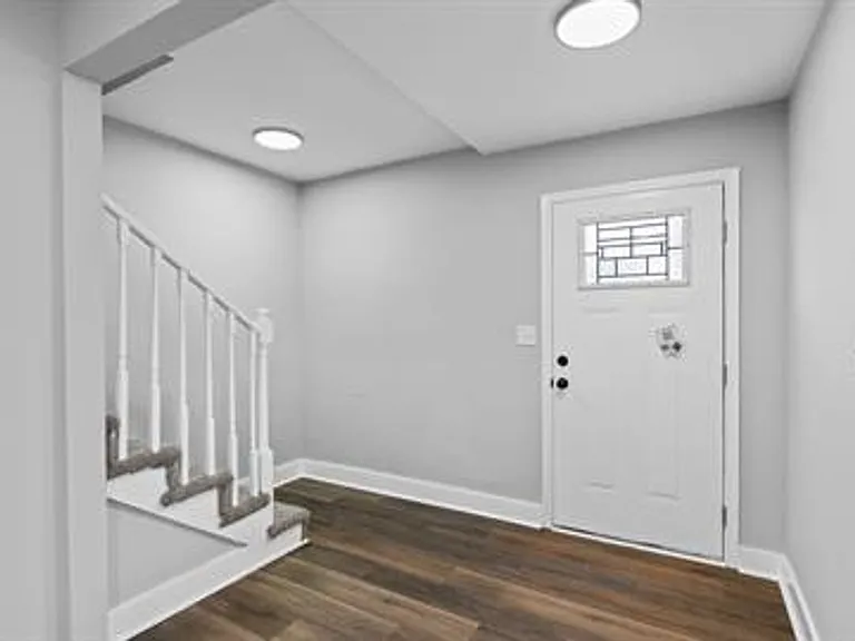 121 Glendale Ave — Photo 24