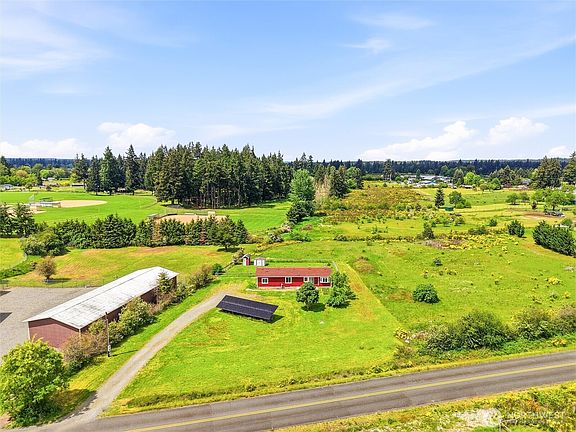 3rd image of 16840 Flume Road SE