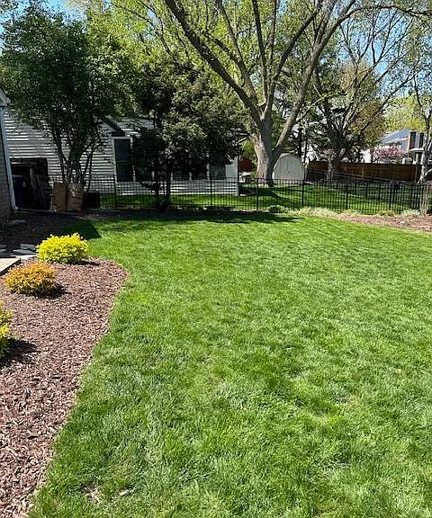 1213 Brook Ln — Photo 5