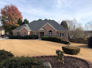 1270 Highland Lake Dr, Lawrenceville, GA