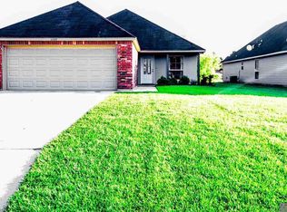 11592 Mary Lee Dr, Denham Springs, LA 70726