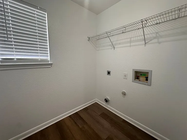 722 Lavaca Loop — Photo 21
