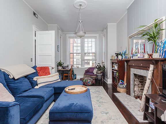 2nd image of 2453 W Chicago Ave #2
