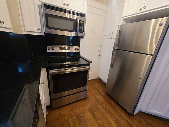 5th image of 2170 Vallejo St APT 102