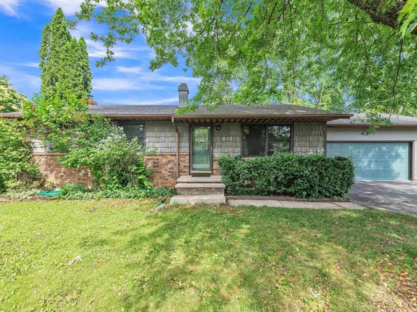 610 S Mayflower Dr, Appleton, WI 54914
