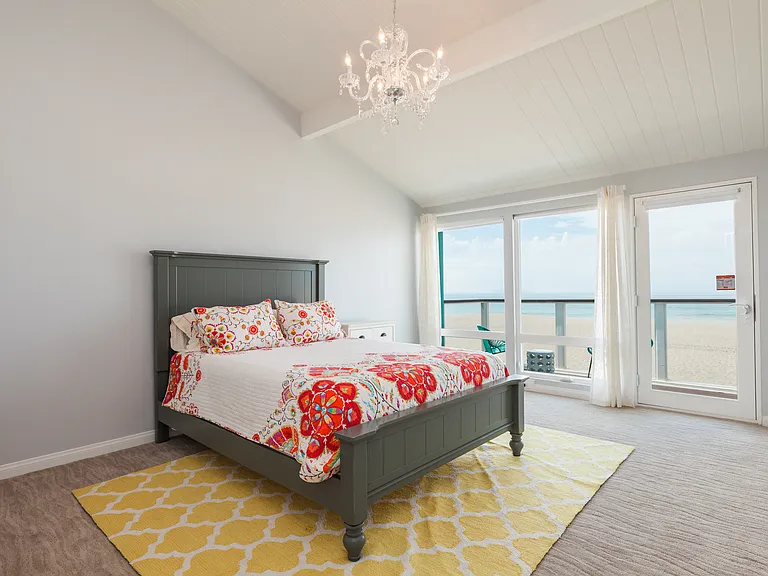 1037 Mandalay Beach Rd — Photo 15