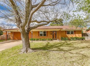 8104 Westvale Dr, Benbrook, TX 76116