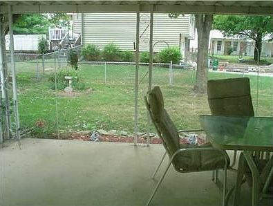 3rd image of 921 Burr Oak Dr