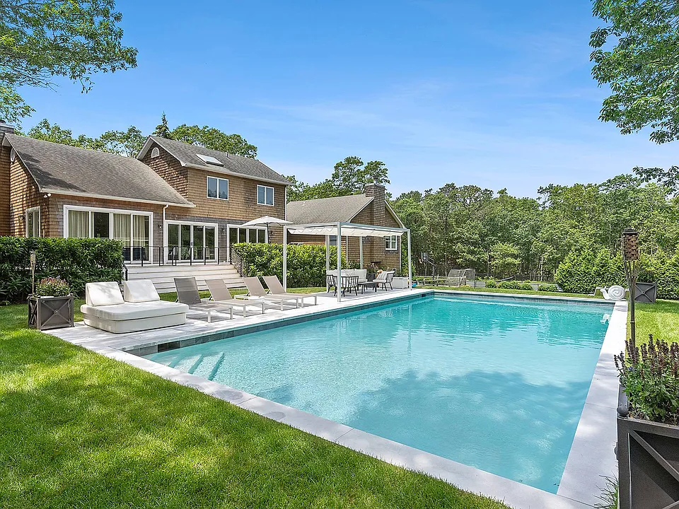 858 Old Sag Harbor Rd