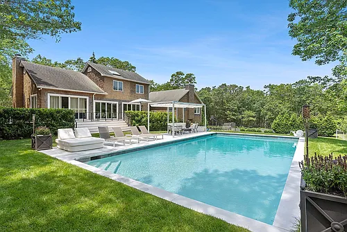 858 Old Sag Harbor Rd Photo 1