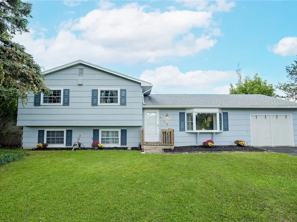 113 Feasel Dr, Henrietta, NY 14467