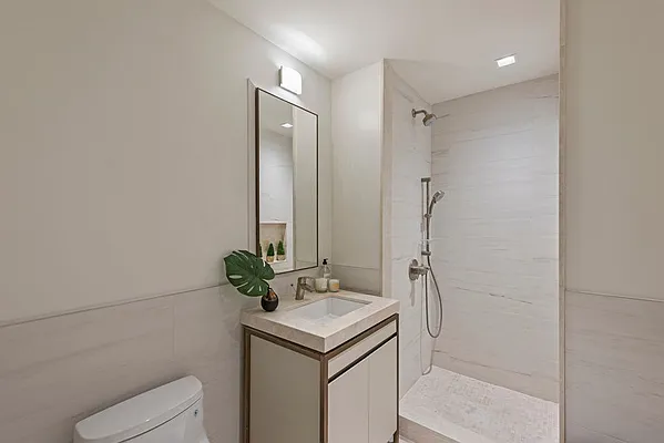 Sold by Nest Seekers International | media 17