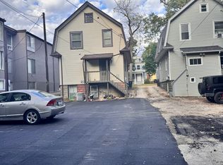 902 Packard St, Ann Arbor, MI 48104