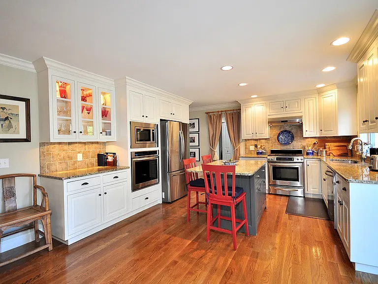 5 Belshyre Ct — Photo 4