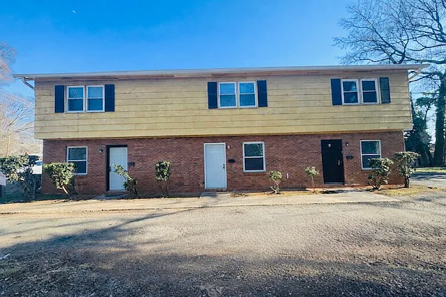 3811 Alabama Ave — Photo 1