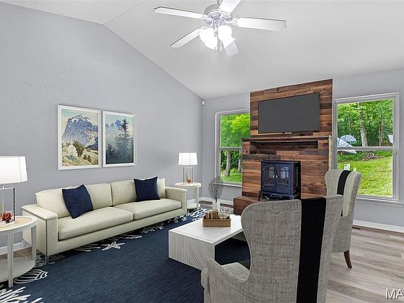 4th image of 308 Gran Vista Dr