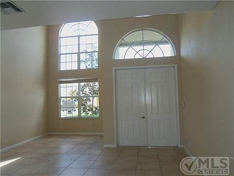 3rd image of 11405 SW Glengarry Ct