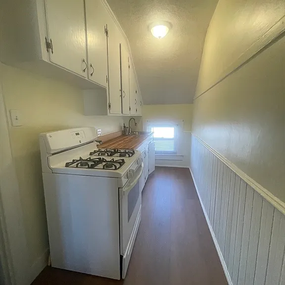 709 Maple St #3 — Photo 8