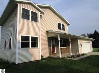 1058 N Gilmore Rd, Weidman, MI 48893