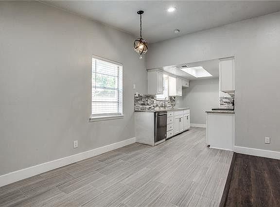 3rd image of 641 Cove Hollow Dr