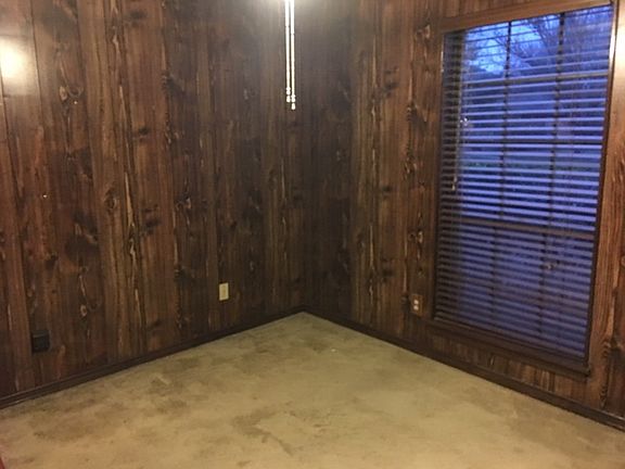 5th image of 710 Brookdale Cir