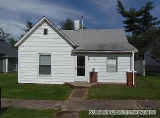 212 N Aurora St, Eldon, MO 65026