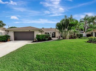 4553 Charing Cross Rd, Sarasota, FL 34241