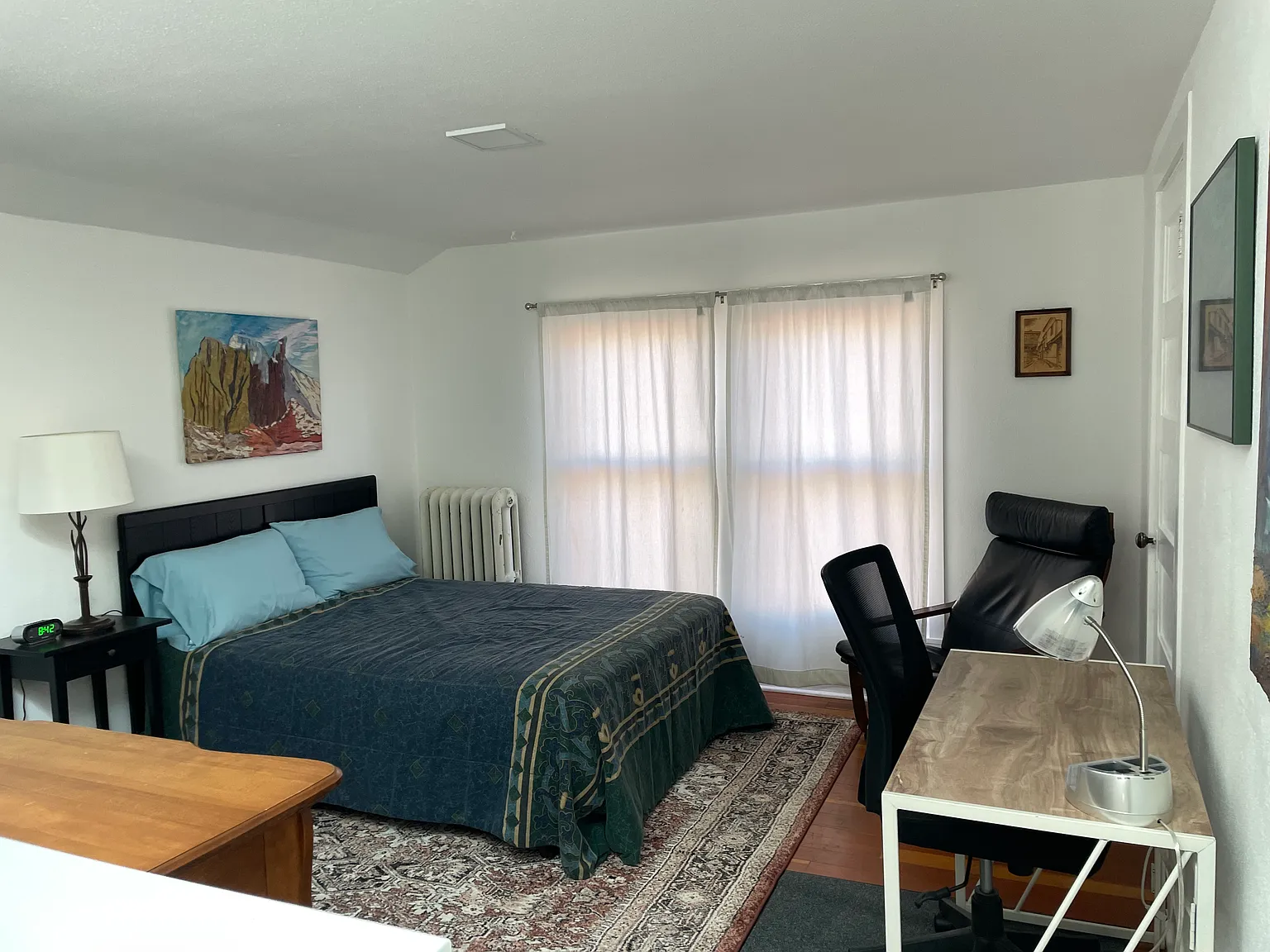 1360 Elizabeth St — Photo 4