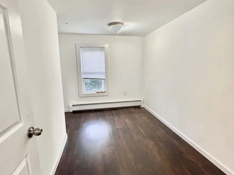 11 Shawmut St — Photo 14