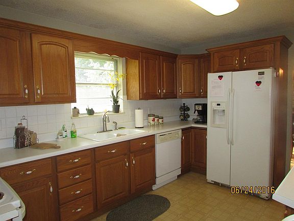 4th image of 214 Parkview Ln