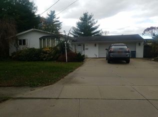 6 Sharon Ln, Deer Park, NY 11729
