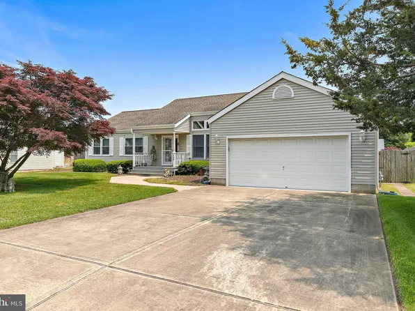 109 Greenwood Ln, Forked River, NJ 08731