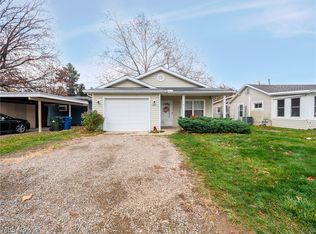291 Elberta Dr, Vermilion, OH 44089