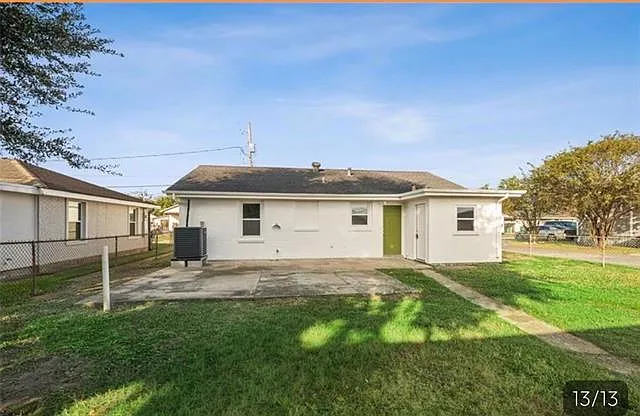 501 Saint Ann St — Photo 11